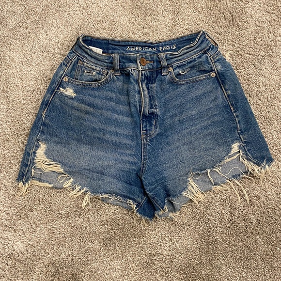 American Eagle Shorts Size 2 - Picture 1 of 2